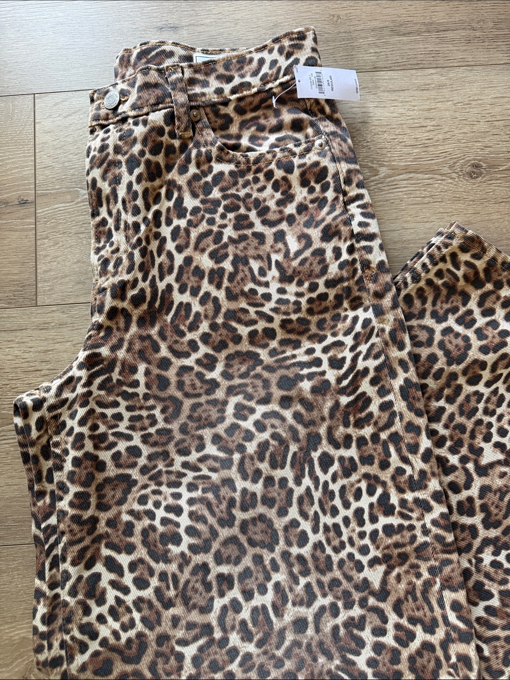 GAP Baggy Mid-Rise Leopard Print Jeans - Brown/Cream - Picture 4 of 4